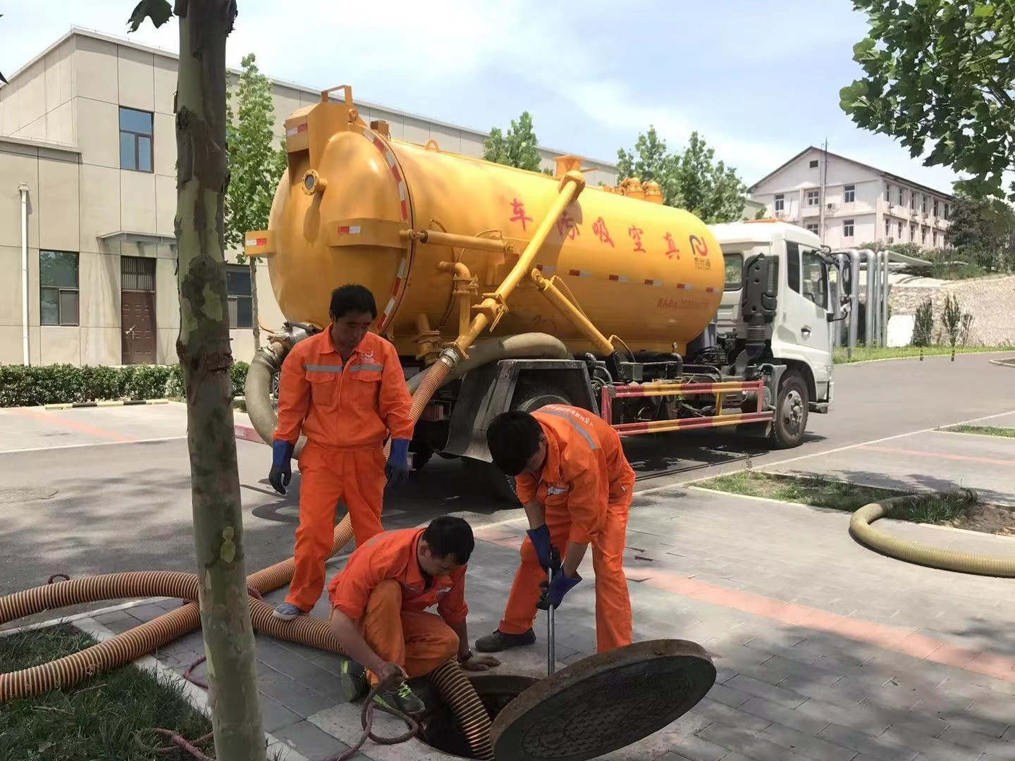 平房化粪池清理与5-8吨吸粪车施工效率分析